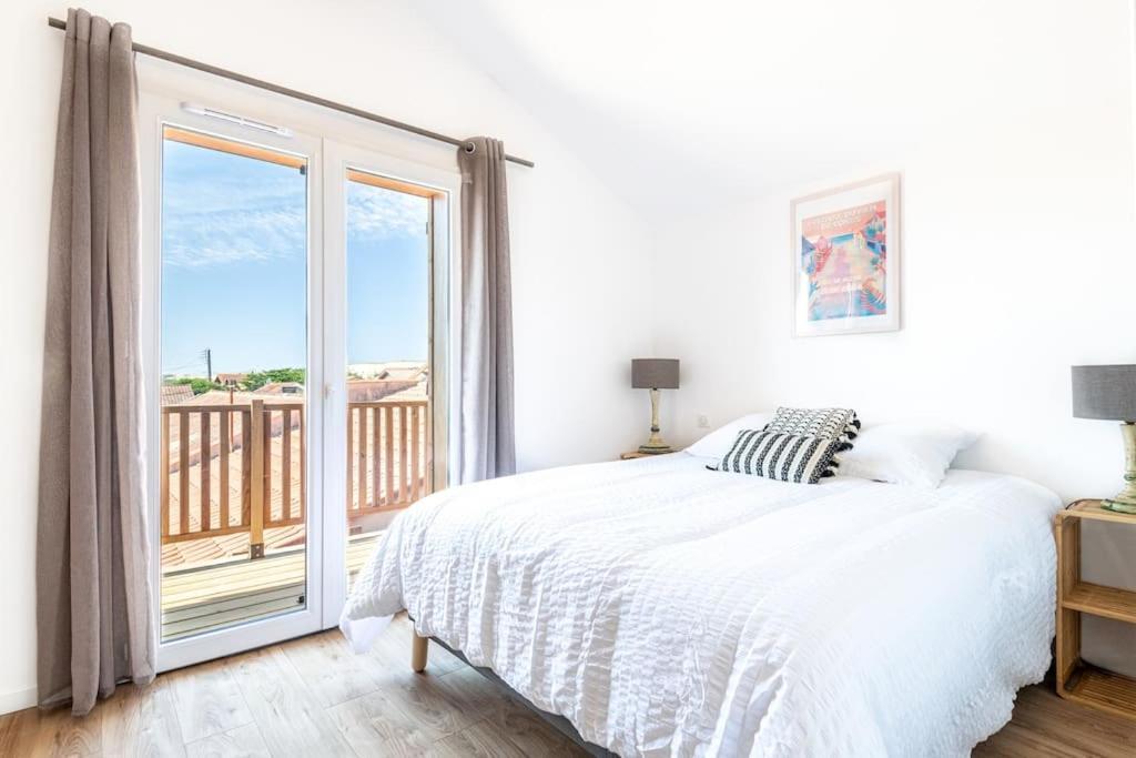 Apartment A 200 M De La *
